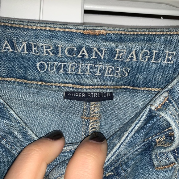 High Rise Distressed Jeans - Picture 2 of 3